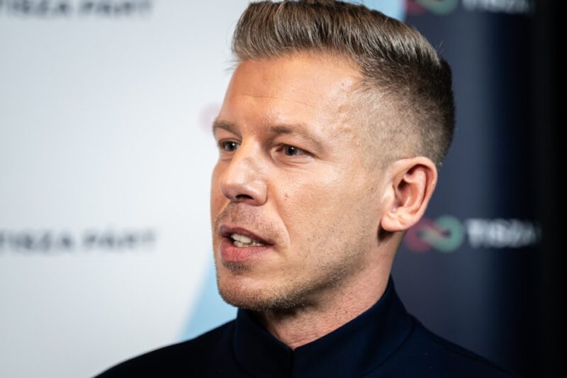 Magyar Péter bejelentést tett